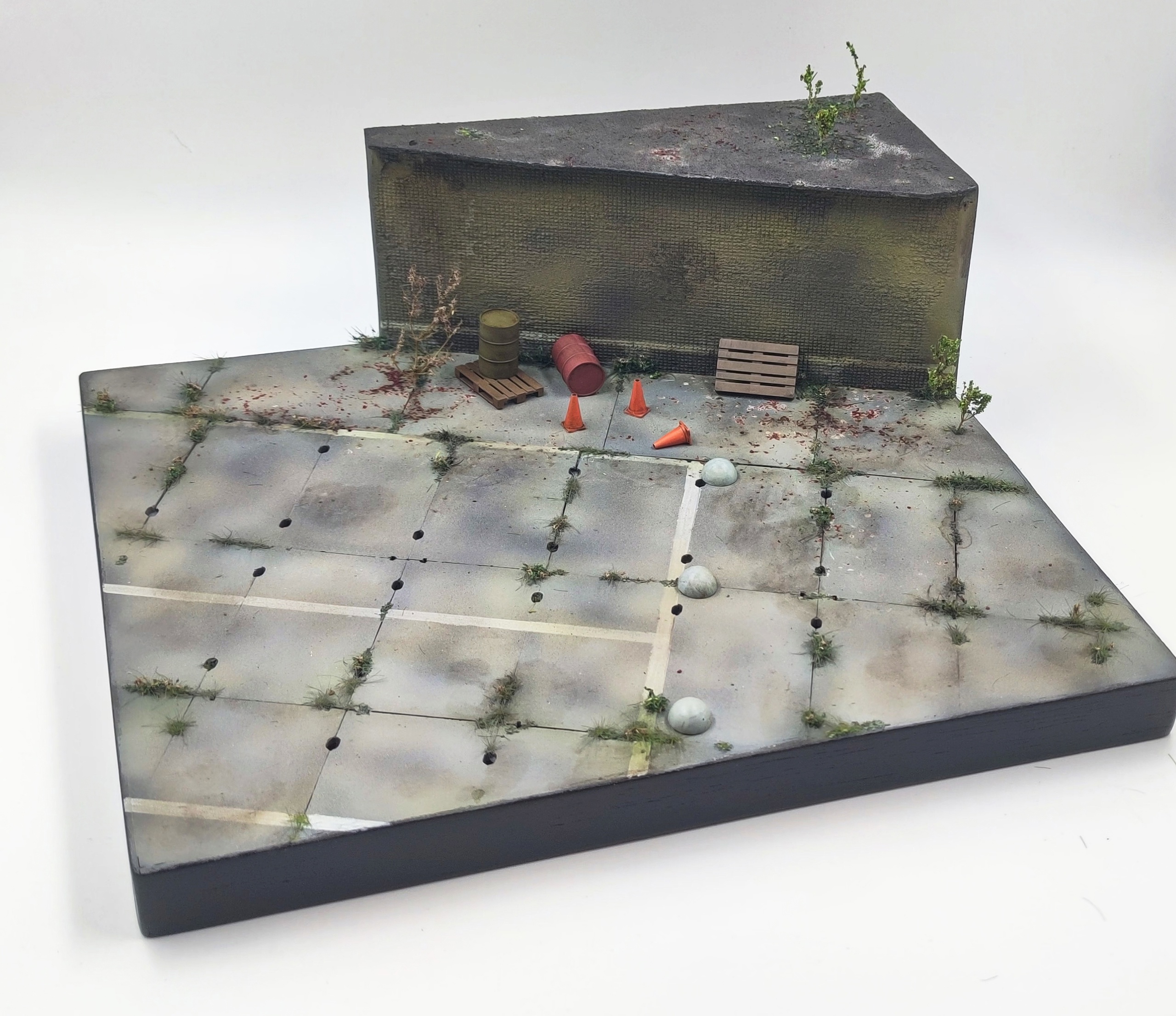 HE-35208 Подставка Заброшенная часть (Аксессуары в комплекте) Размер 35*30*15