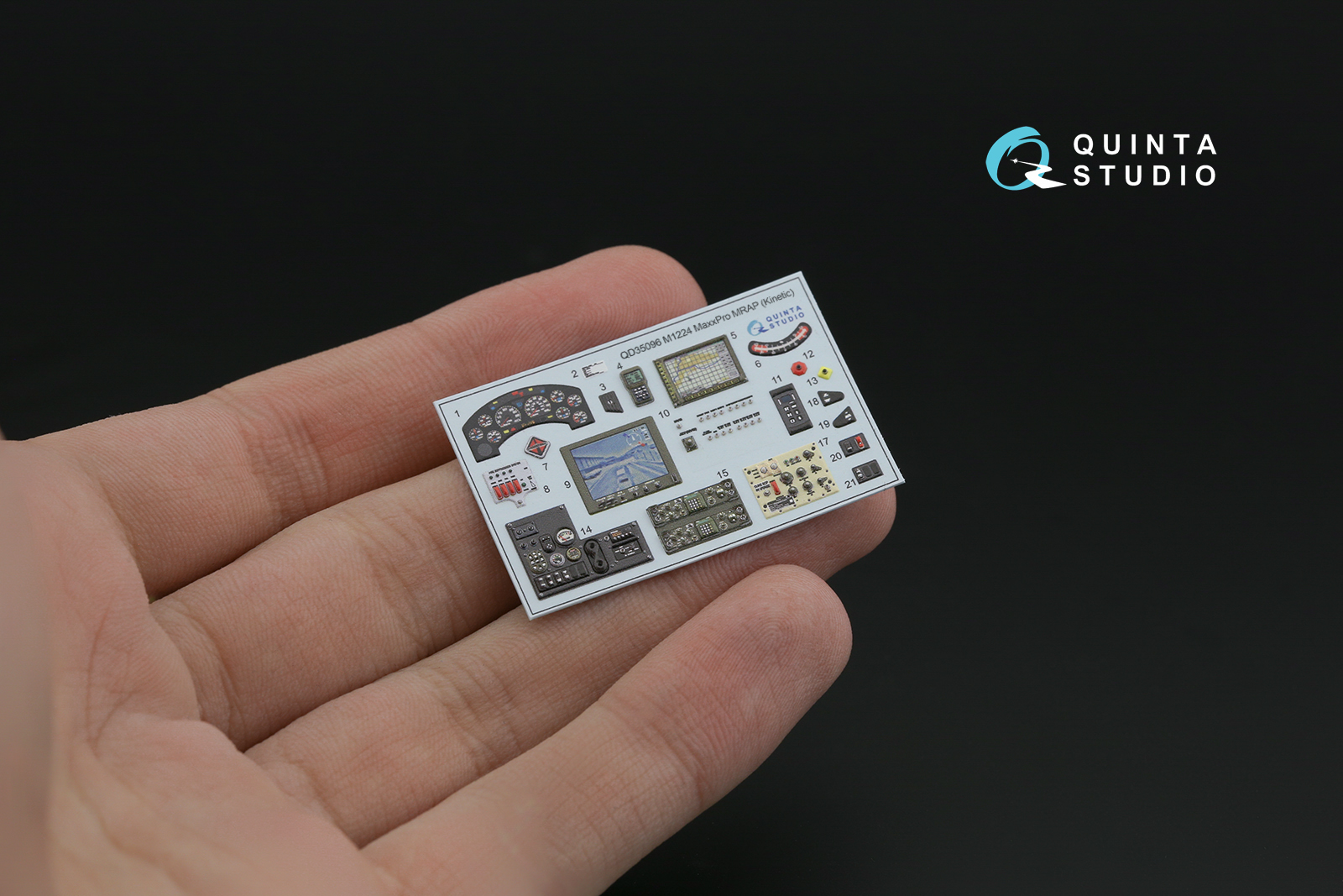 QD35096 3D Декаль интерьера кабины M1224 MaxxPro MRAP (Kinetic)