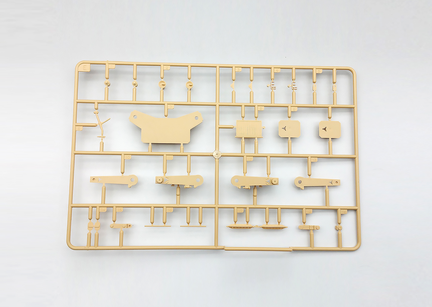 AH35A020 Немецкая зенитная пушка 12,8cm Flak40 with FuMG 39D Amusing Hobby