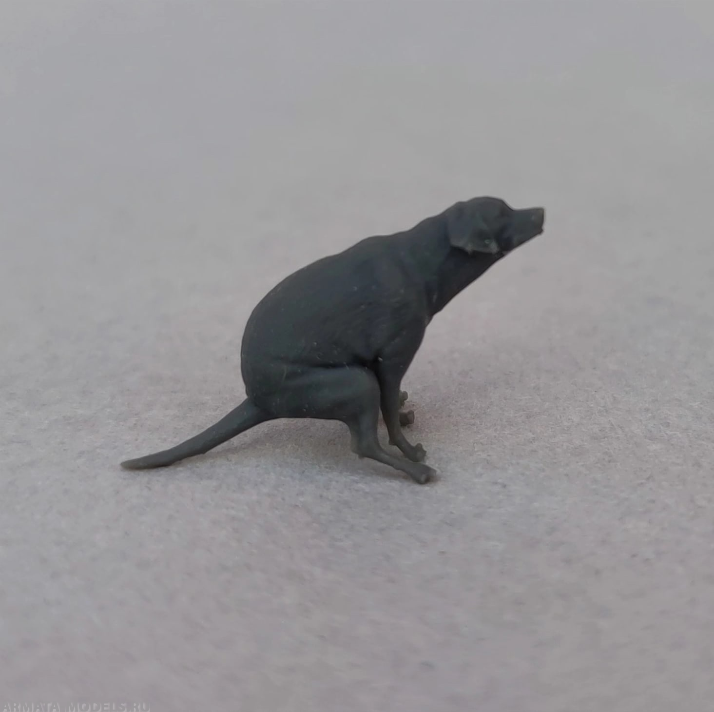 НЕ-35110 За важным делом. В комплекте 1 собачка