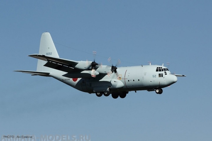 10813 Самолет Lockheed C-130 Hercules Hasegawa