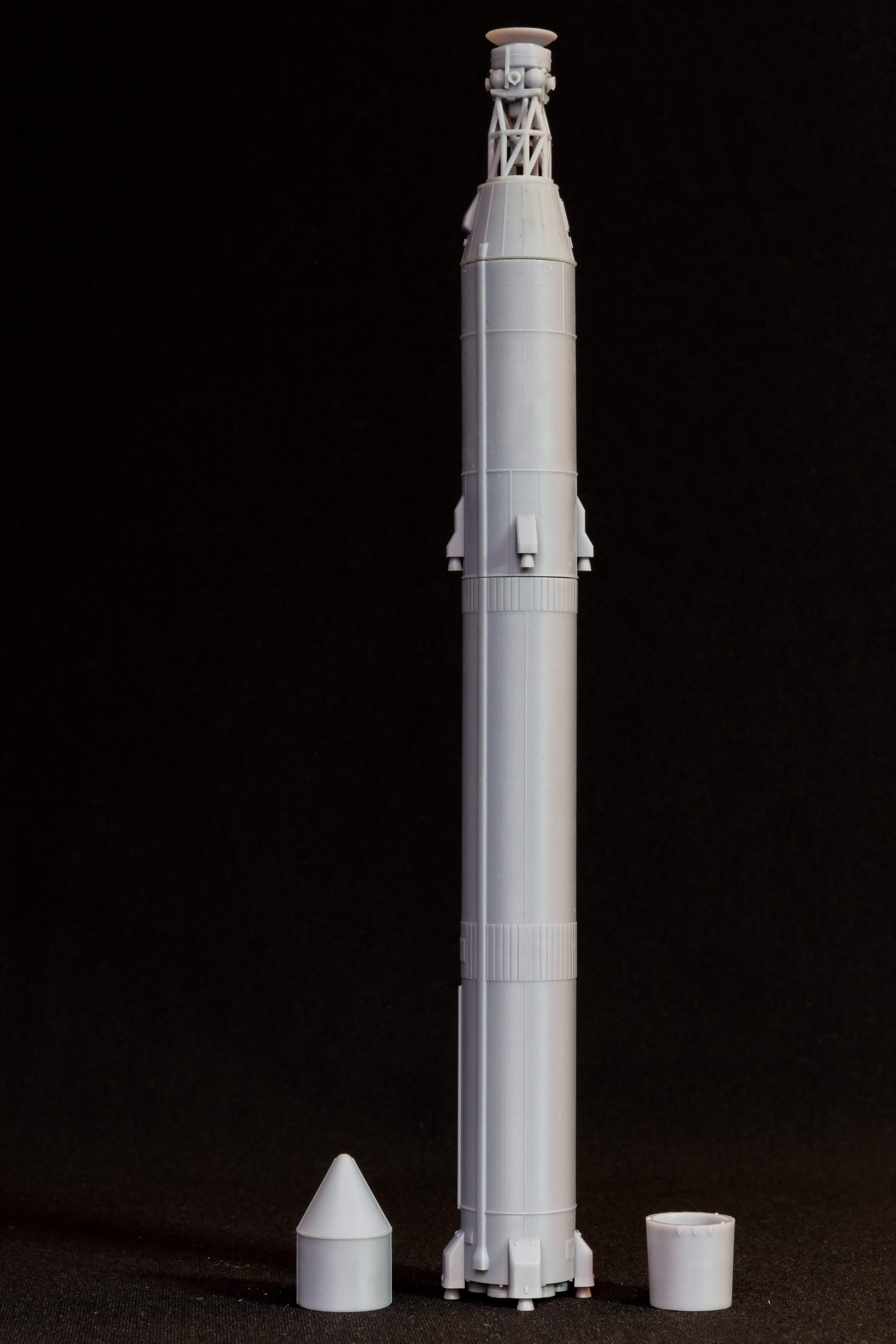 AM145031 Ракета-носитель 'Циклон-2' с Истребителем Спутников Arma Models