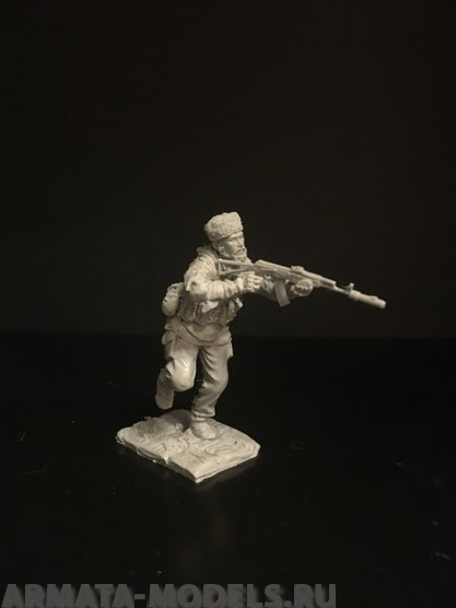 5024ТБ Боец бегущий в атаку в папахе Три Богатыря