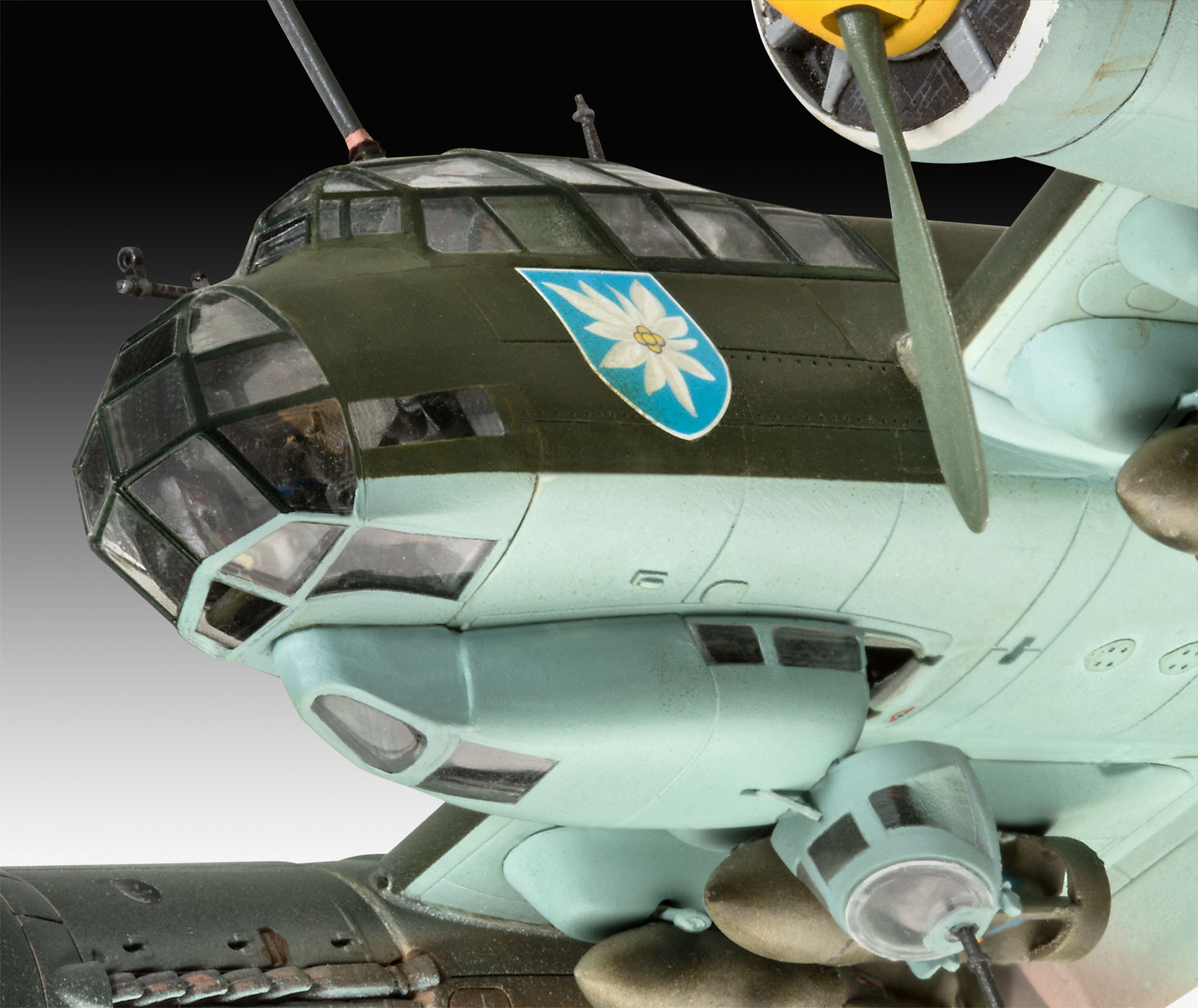 04972RE Скоростной средний бомбардировщик Junkers Ju88 A-1 Битва за Британию Revell