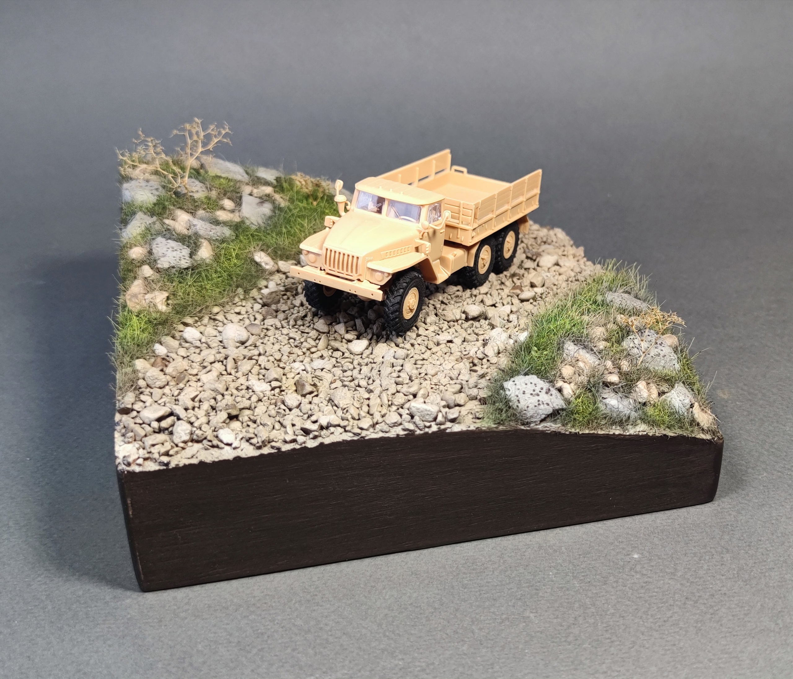 AM7339 Подставка авторская премиум уровня quot;Полигонquot; 16х16см