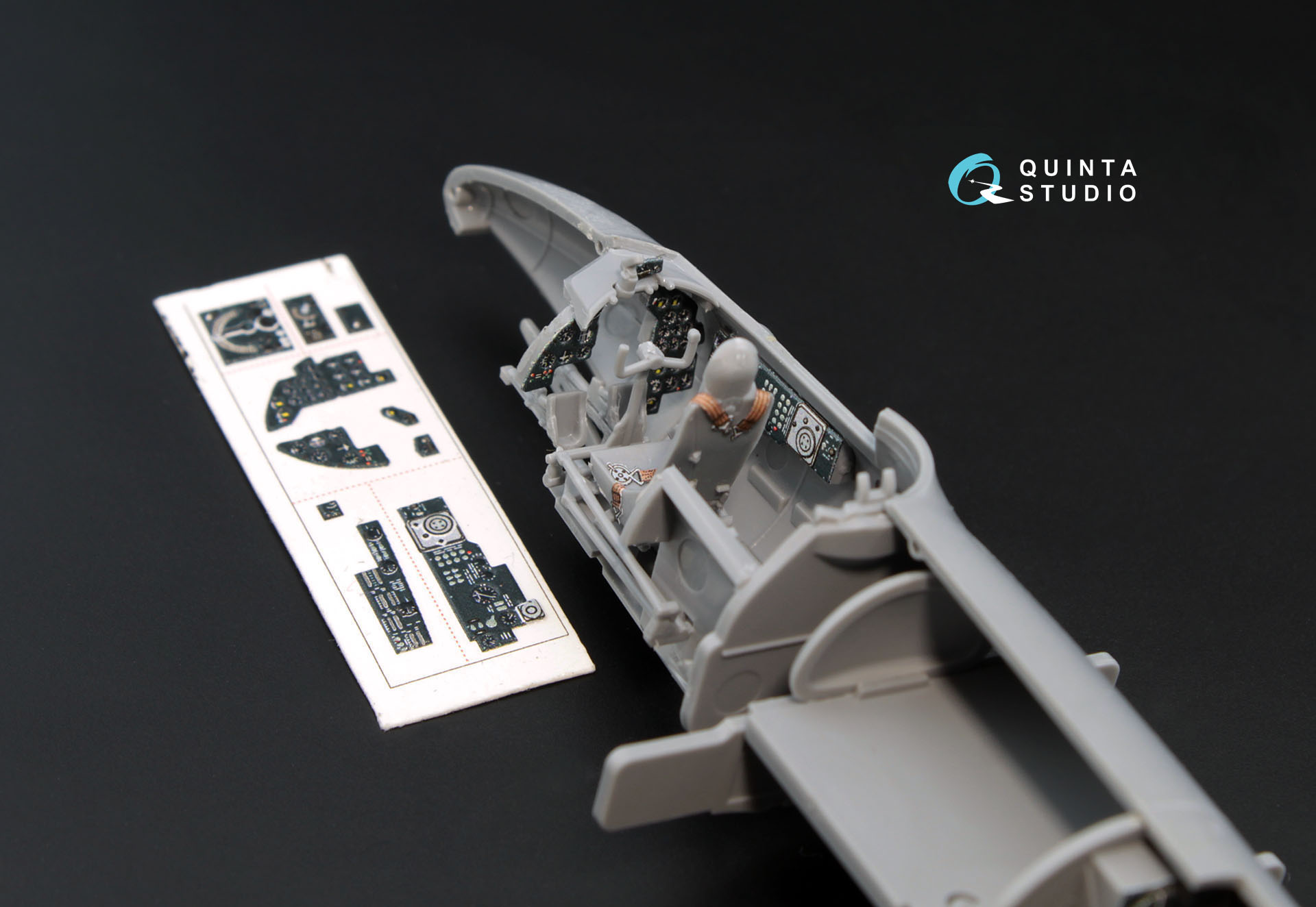 QD72001 3D Декаль интерьера кабины Пе-2 (для модели Звезда 7283)