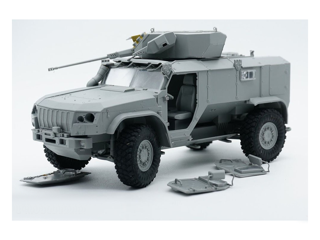 35002RPG Российский бронеавтомобиль Тайфун-ВДВ (одна модель с боевым модулем в наборе) RPG Model