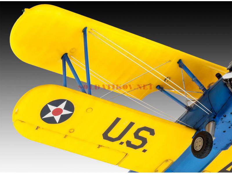 03957 Биплан Stearman P-17 Kaydet Revell
