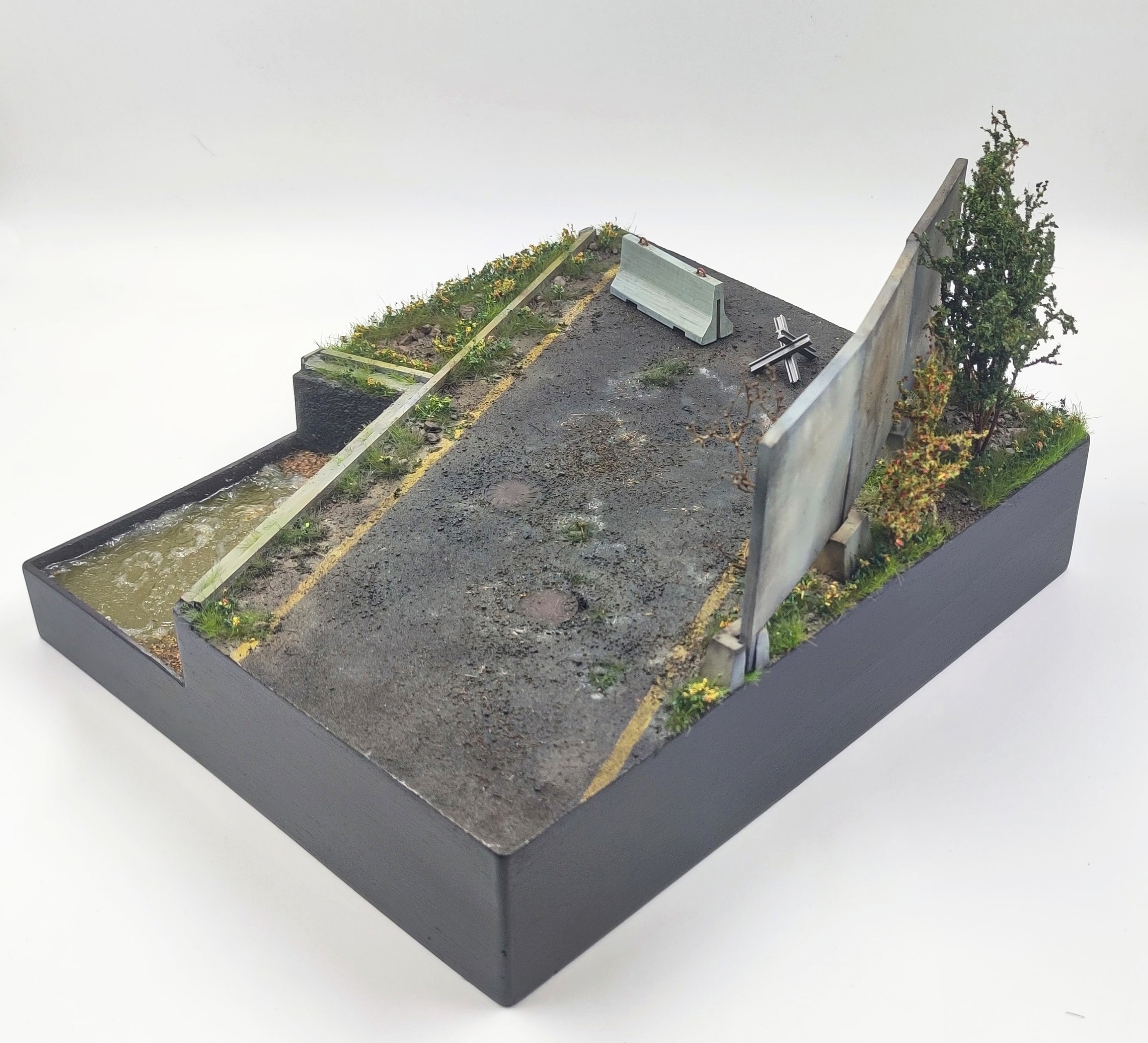 HE-35209 Подставка Переезд (Аксессуары в комплекте) Размер 35*25*15