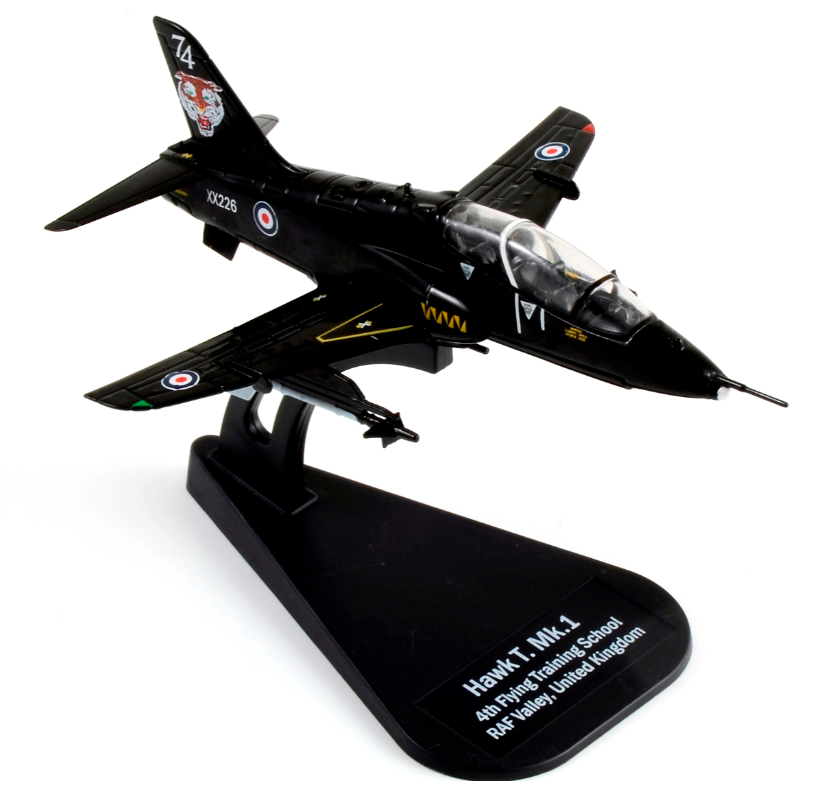 48145ИТ Самолет HAWK T- Mk.1 Italeri