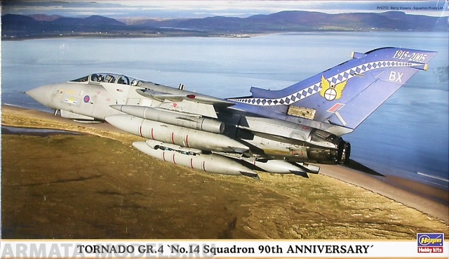 00930 Самолет Tornado Gr.4 №14 Sguadron 90th Anniversary Hasegawa