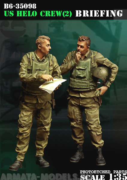 B6-35098 US Helo Crew(2) - Briefing Bravo6