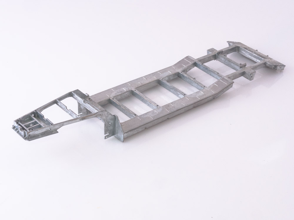 7056AVD Сборная модель КАМАЗ-65225 с полуприцепом ЧМЗАП-5247Г AVD Models