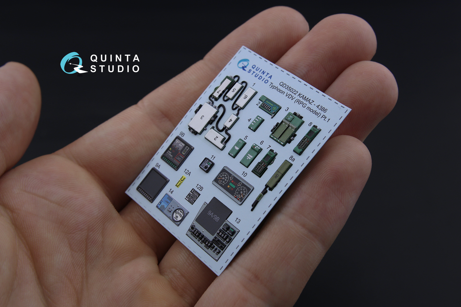 QD35022 3D Декаль интерьера кабины для семейства КАМАЗ К-4386 Тайфун-ВДВ (для модели RPG-model).