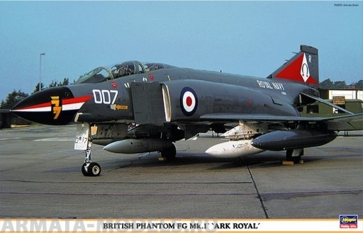 09831 Самолет F-4  BRITISH PHANTOM II Mk I Hasegawa