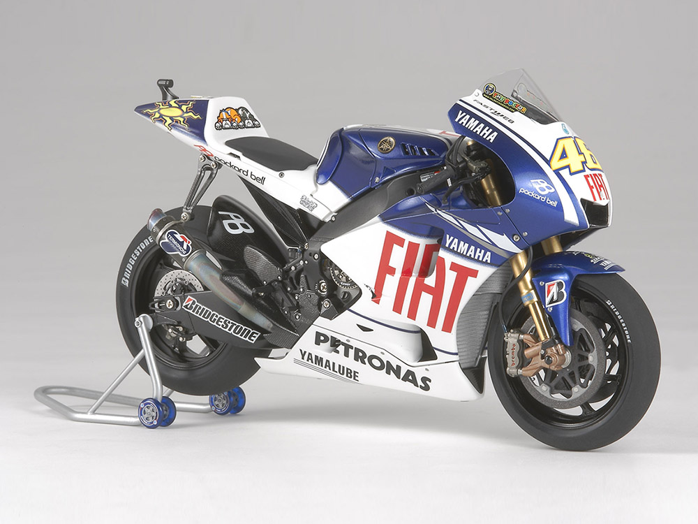 14117 Yamaha YZR-M1 09 No.46/No.6 Tamiya