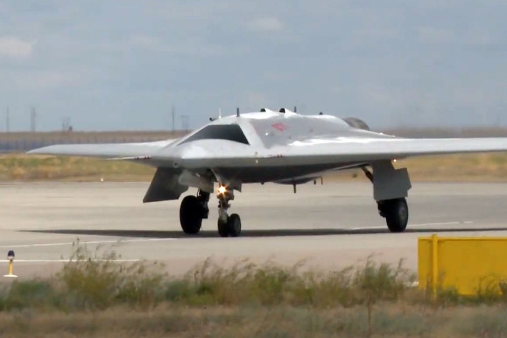 AM72141 Окрасочная маска для создания камуфляжа Хищник для БЛПА Охотник