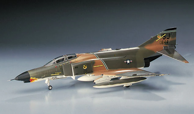 00332  Самолет F-4E PHANTOM II Hasegawa