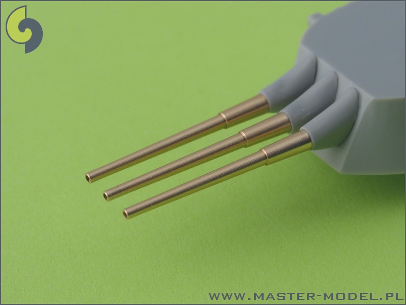 SM-350-027 Вооружение USS San Francisco CA-38 (1942) - 8 (9шт), 5 (8шт), 1,1 (16шт)