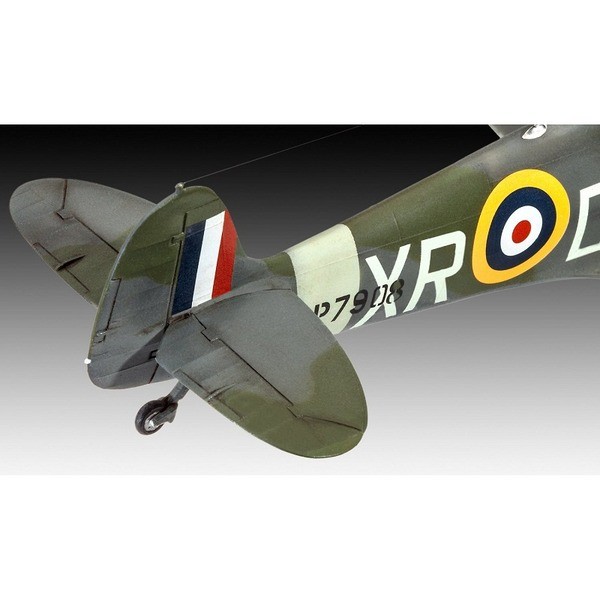 03959 Самолет Истребитель Spitfire Mk.II, ВВС Великобритании Revell