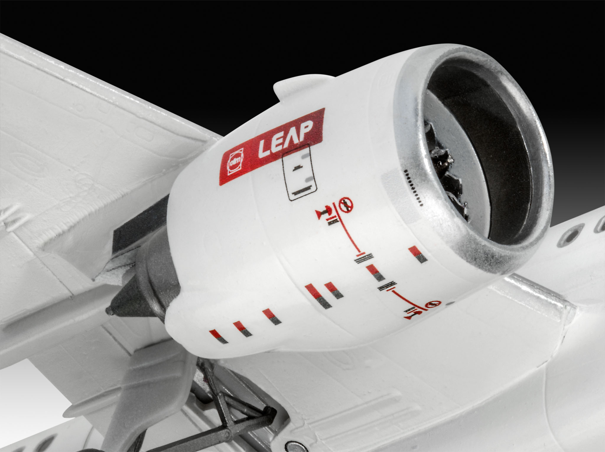 64952RE Набор Узкофюзеляжный пассажирский самолет Airbus A321 Neo Revell