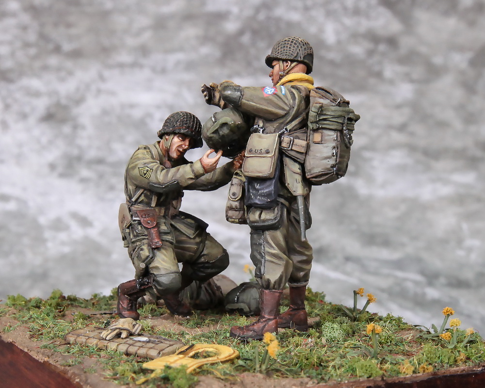 35185SOGA Major and First Sergeant  U.S. Army Airborne. D-Days.1944. SOGA Miniatures