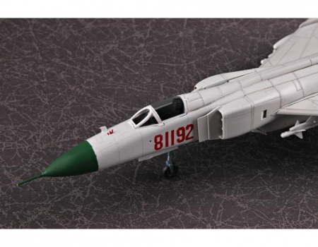 01610P Shenyang F-8II Finback-B Trumpeter